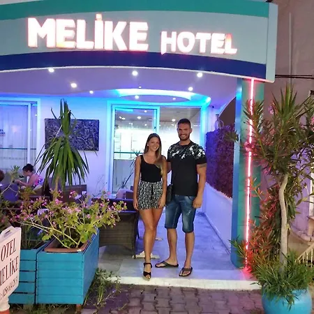 Melike ホテル